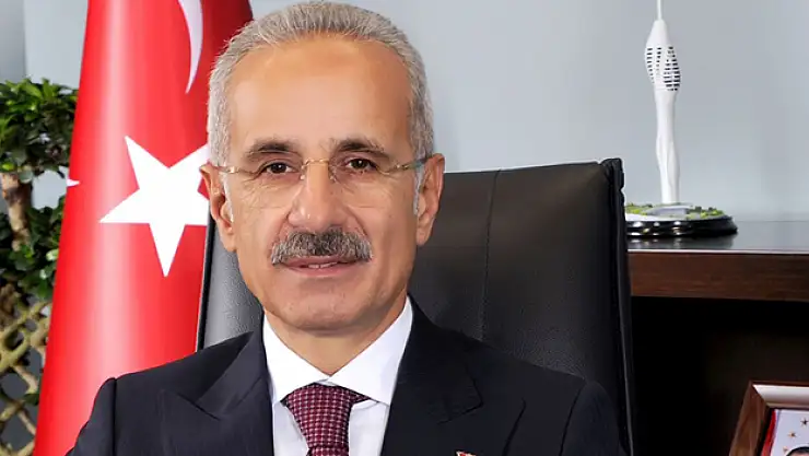 Bakan Uraloğlu, bazı köprü ve otoyollar ile havalimanlarında araç ve yolcu rekoru kırıldığını bildirdi