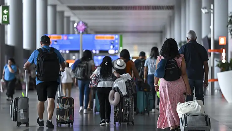 İstanbul Havalimanı bayram tatili dönüşünde yolcu rekorunu yeniledi