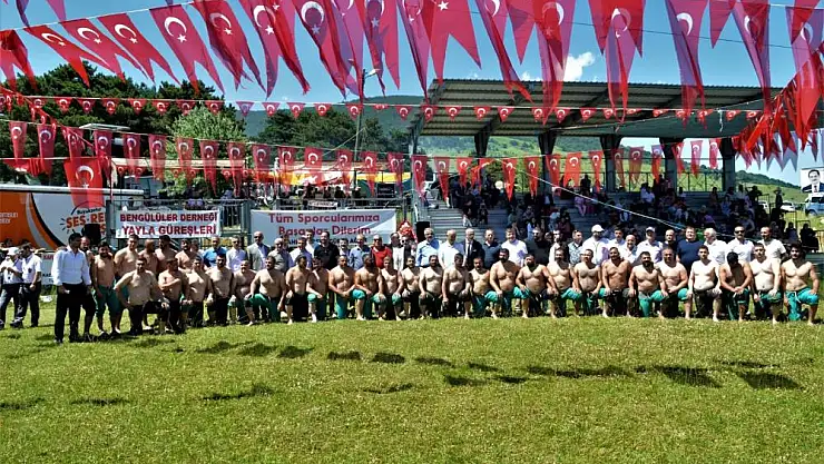 Bafra Bengü Güreşleri'nde Başpehlivan Fatih Kambur oldu