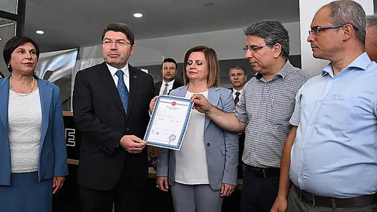 Adalet Bakanı Tunç, noterliklerde taşınmaz satışı uygulamasını başlattı