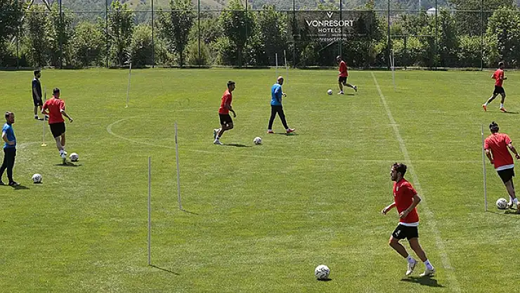 Osman Özköylü'den Süper Lig'de 'güçlü Pendikspor' mesajı