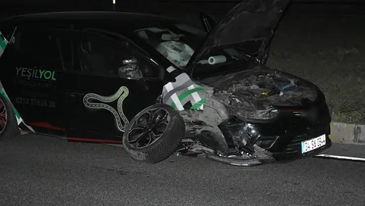 Tosya'da D100'de iki araç çarpıştı: 3 yaralı