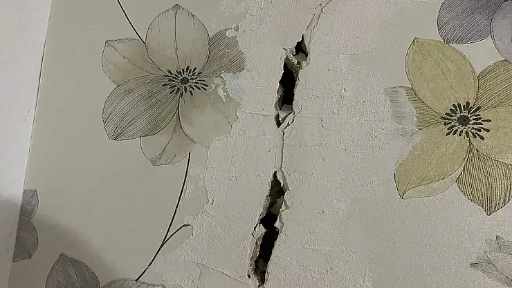 3 yıl önce büyük umutlarla aldığı yeni ev kabusu oldu