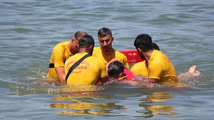 5 kişinin boğulduğu Samsun'da cankurtaranlardan nefes kesen tatbikat