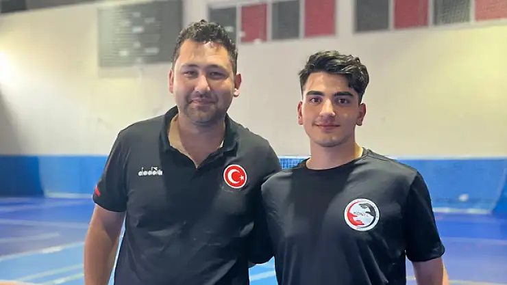 İşitme engelli milli sporcu Furkan'ın hedefi badmintonda dünya şampiyonu olmak