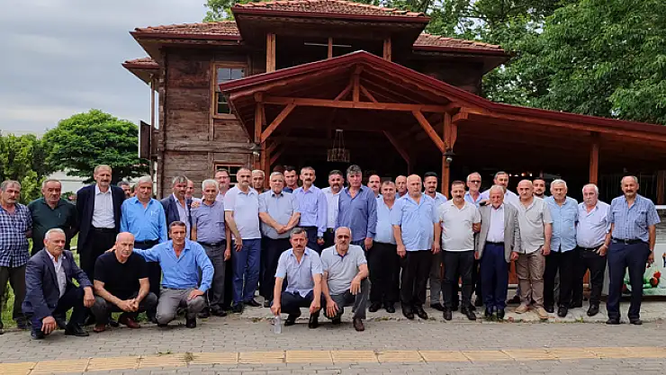 Salıpazarı'nda muhtarlarla istişare toplantısı yapıldı