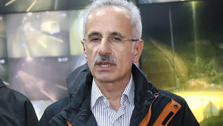 Ulaştırma ve Altyapı Bakanı Uraloğlu: 'Ekiplerimiz süratle yol açma çalışmalarını sürdürüyor'
