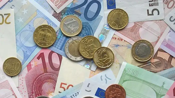 Almanya'da yıllık enflasyon haziranda yeniden yüzde 6,4'e yükseldi