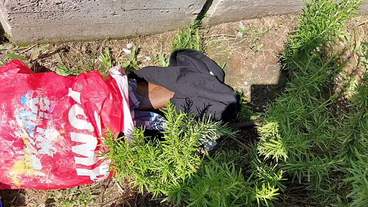 Parkta poşet içinde tüfek bulundu