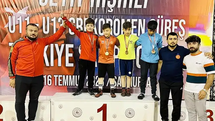 Erzincanlı güreşçi Türkiye ikincisi oldu