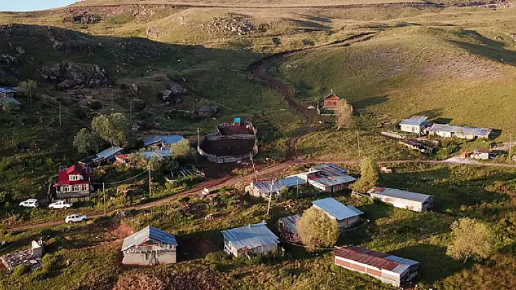 Türkiye sıcaktan kavruluyor onlar soba yakıyor