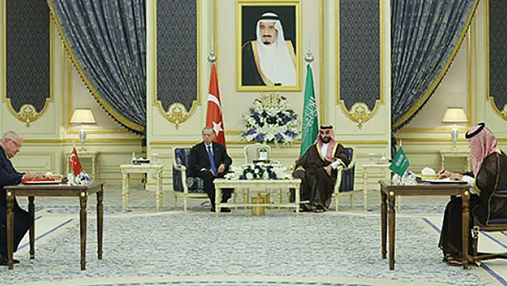 Cumhurbaşkanı Erdoğan'ın Körfez turunda 3 ülkeyle işbirliğini güçlendiren anlaşmalar imzalandı