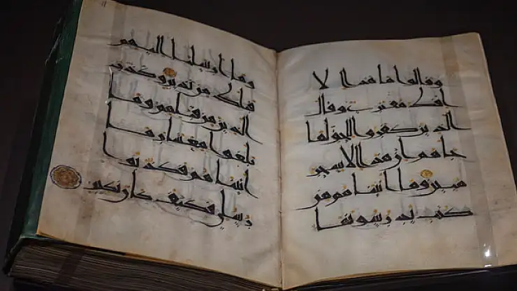 Topkapı Sarayı depolarından günyüzüne çıkartılan 300 Hüsn-i Hat eseri sergileniyor