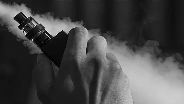 Tek kullanımlık elektronik sigaralar için 'masum değil tehlikeli' uyarısı