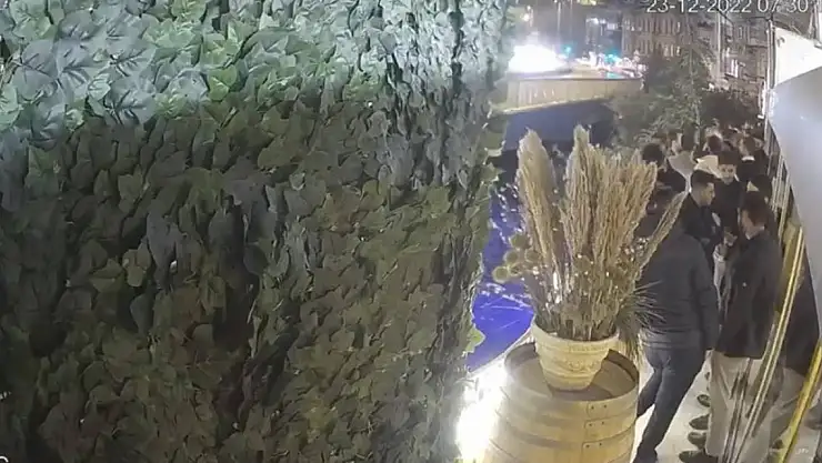 Bebek'te iskelenin çöküşü kamerada: Titanik filmini aratmadı