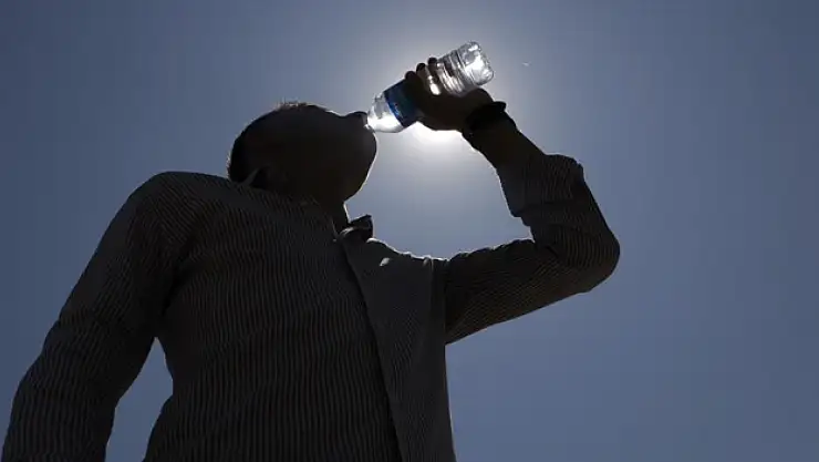 Uzman doktor sıcak havalar için uyardı: Koma ve ölümle sonuçlanabiliyor