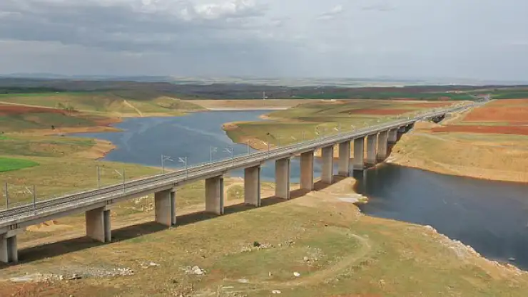 Ankara-İzmir Hızlı Treni ile 14 saatlik yolculuk 3,5 saate inecek