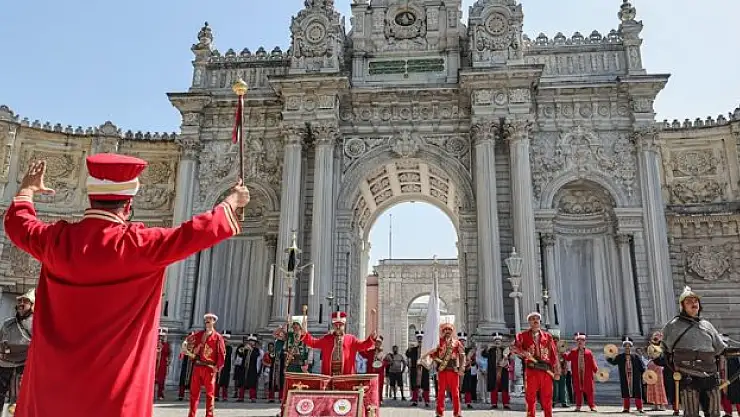 Mehteran Birliği, Dolmabahçe Sarayı'nda gösteri düzenledi
