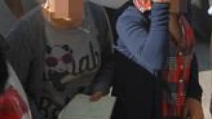 Hırsız kız kardeşler yakalandı