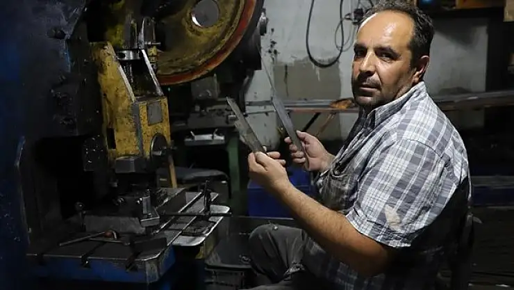 Üniversiteli bıçakçıların yetişeceği Denizli'de, geleneksel yöntemler teknolojiyle desteklenecek