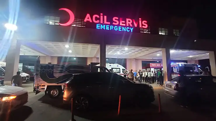 Diyarbakır'da yol verme tartışmasında 4 sağlıkçı bıçaklandı