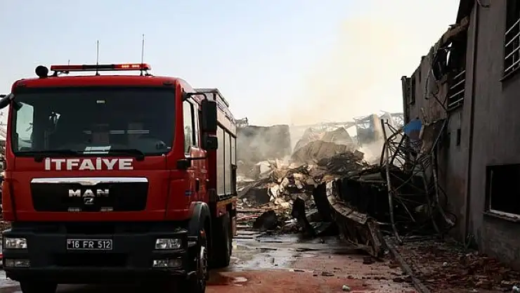 Bursa'da sanayi bölgesinde çıkan yangında soğutma çalışmaları sürüyor