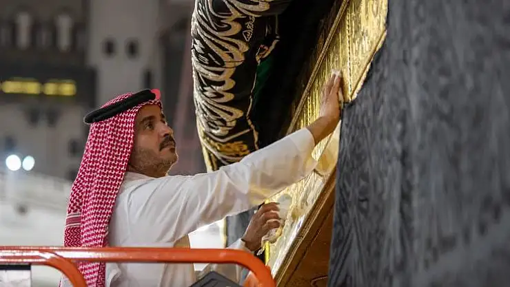 Kabe'de yıkama işlemi gerçekleştirildi