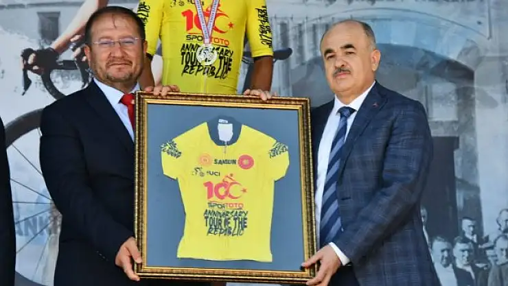 100. Yıl Cumhuriyet Bisiklet Turu'nun Havza-Samsun etabı tamamlandı