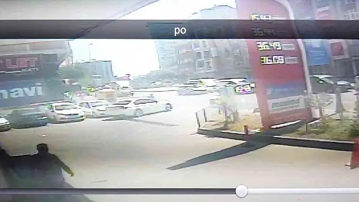 Gaziosmanpaşa'da dehşet kamerada: İş adamına güpegündüz silahlı saldırı düzenlendi