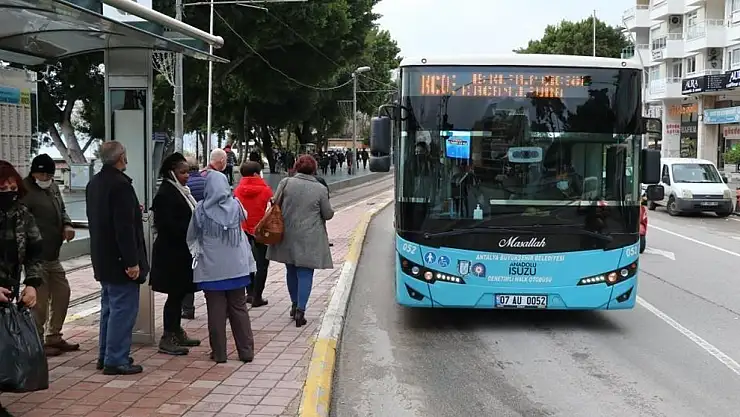 Antalya'da şoförsüz kalan toplu taşıma araçlarına dev afişler de çözüm olmadı