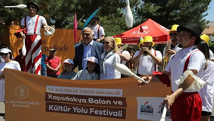 Bakan Ersoy, Türkiye Kültür Yolu Festivali'nin Nevşehir'deki etkinlik alanlarını inceledi