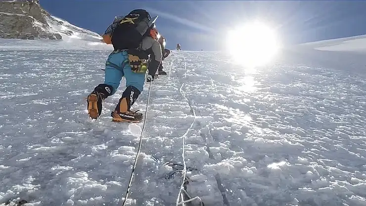 14 zirvenin tümüne tırmanan İlk türk