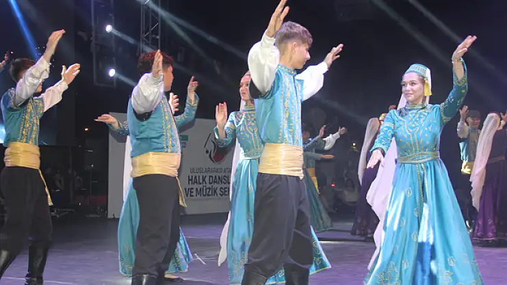 Uluslararası Atakum Halk Dansları finali