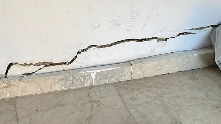 Büyük umutlarla aldıkları evler kabusları oldu