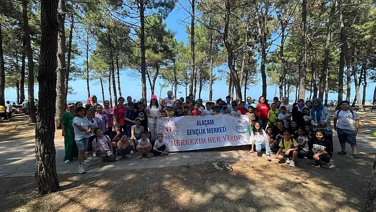 Alaçam'da yaz Kur'an kurslarına katılanlar için veda pikniği düzenlendi