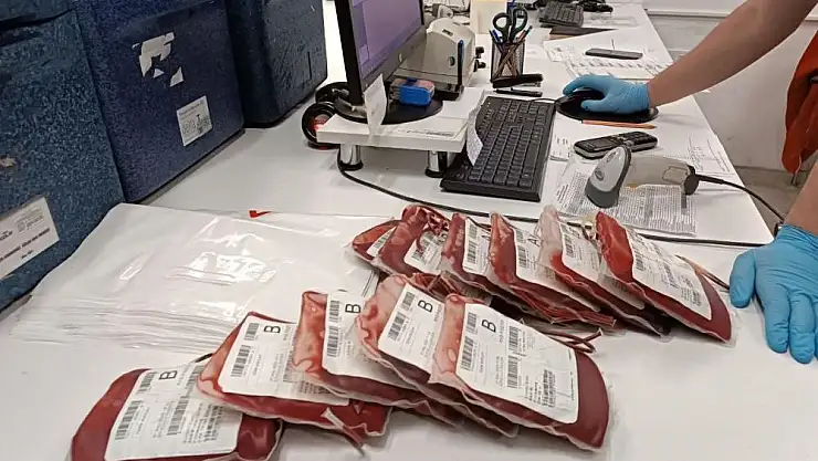 Samsun'da kan bağış noktaları açıklandı Kan stokunun kritik seviyeye ulaştığı Samsun'da Kızılay tarafından yeni kan bağış noktal