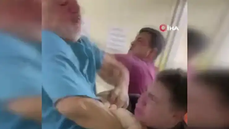 İzmir'de doktora saldırı kamerada