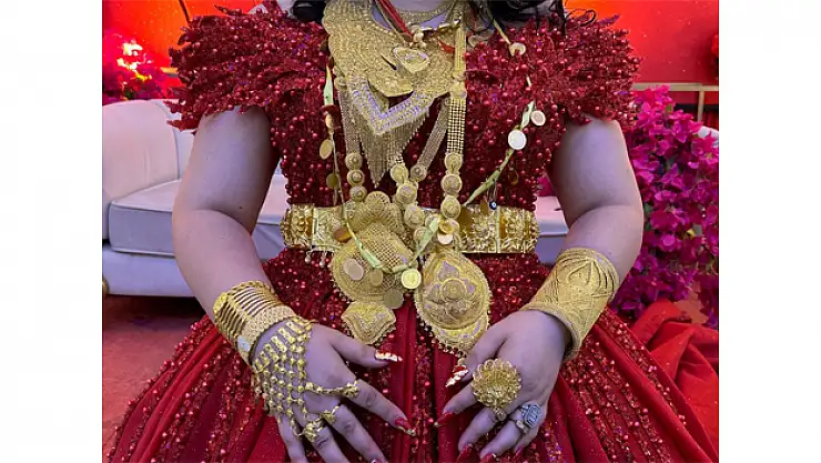 Geline kilolarca altın, damada ise 2 milyon TL'lik takı