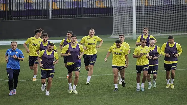 Fenerbahçe, Twente maçı öncesi UEFA'ya kadro bildirimi yaptı