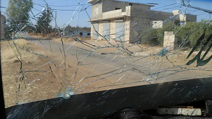 Suriye ordusu ülkenin güneyindeki Dera'da göstericilere ateş açtı