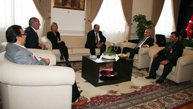 Vezdef, Kılıçdaroğlu'nu ziyaret etti