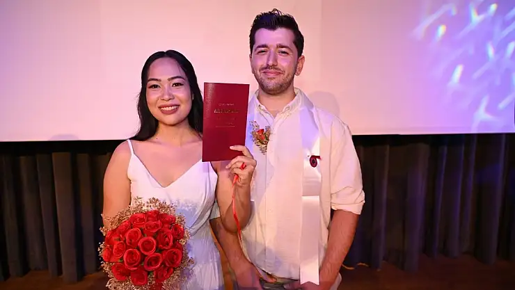 Aşkı 7 bin 500 kilometre uzakta buldu