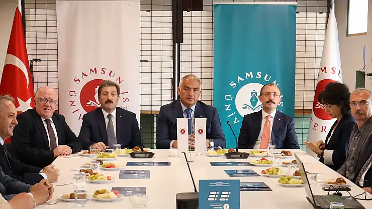 Bakanı Ersoy Kuş Cenneti'ni gezdi