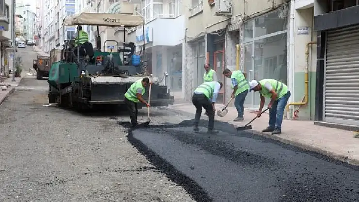 İlkadım'da selin deforme ettiği yollar onarılıyor