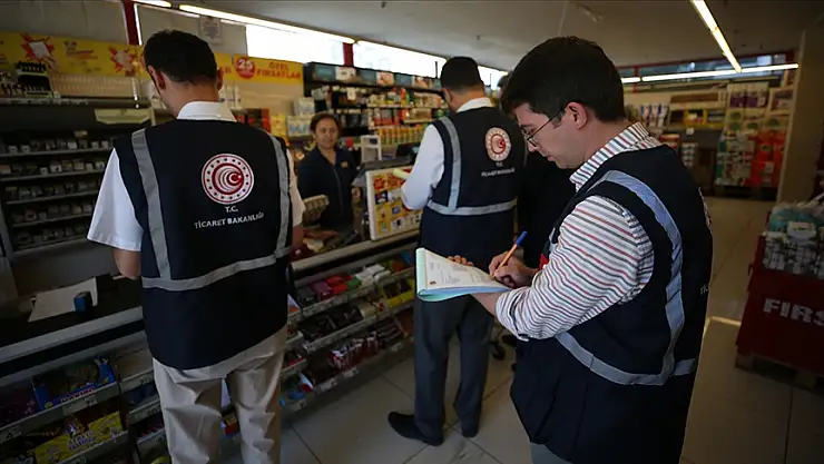 Ticaret Bakanlığı, marketlerdeki etiket-kasa fiyatı uyuşmazlığına göz açtırmıyor