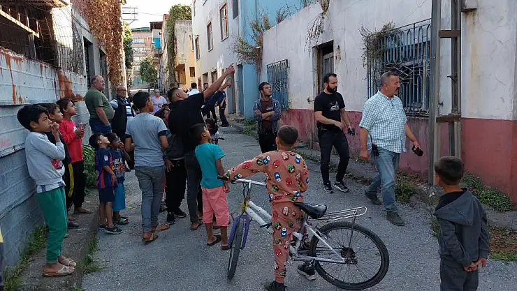 Metruk binanın çatısından düşen çocuk hastanelik oldu