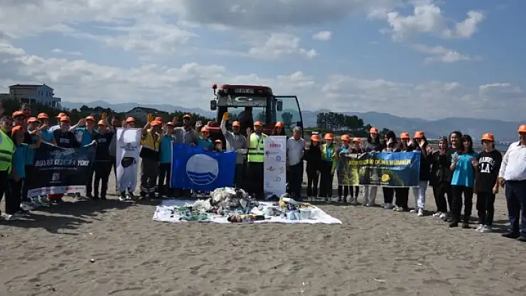 Samsun'da Dünya Temizlik Günü kapsamında sahillerde temizlik yapıldı
