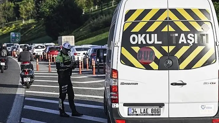 Okulların ilk haftasında 53 bin 949 servis aracı denetlendi