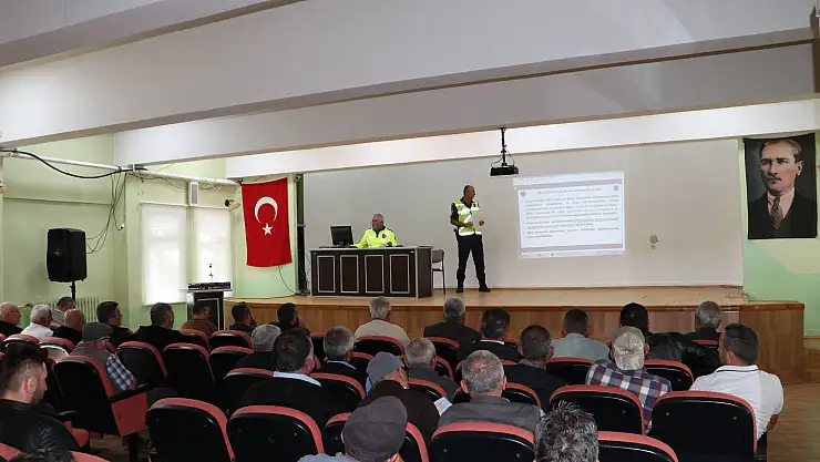 Havza'da servis araç yetkilileri, sürücüleri ve rehber personeline trafik eğitimi