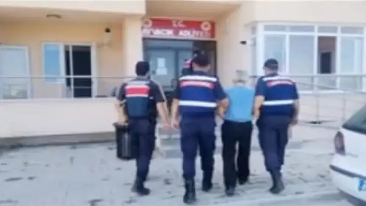 İçişleri Bakanı Yerlikaya 85 göçmen kaçakçılığı organizatörünün yakalandığını bildirdi